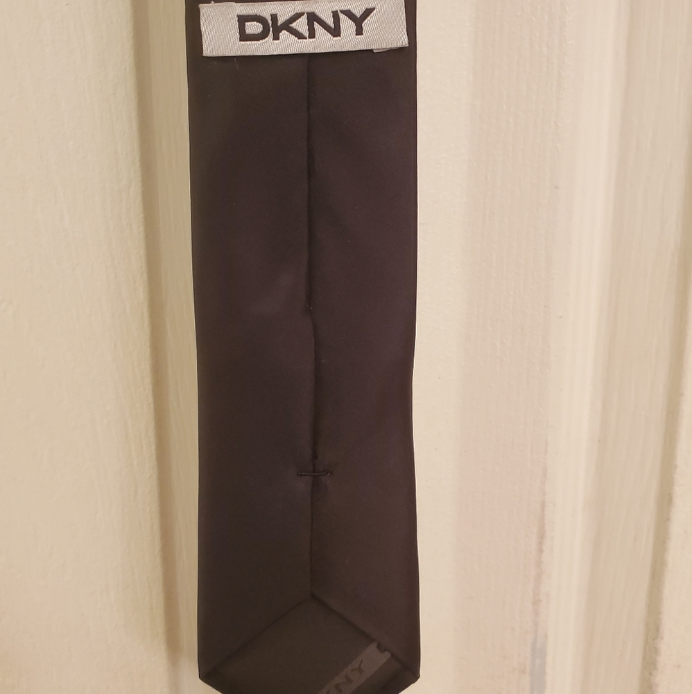tie - Picture 2 of 2